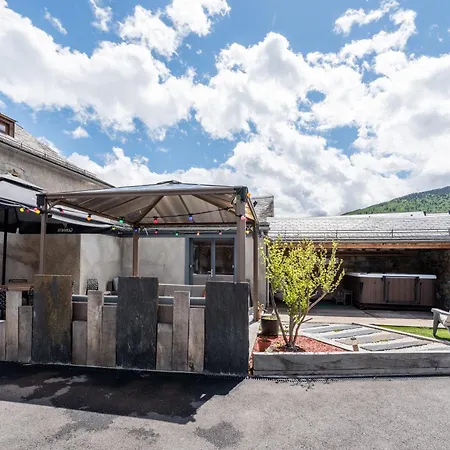 Kasalilou, Grand De Prestige St Lary בקתה *